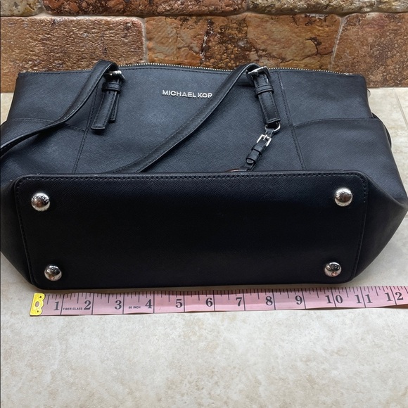 Michael Kors Jet Set Travel Large Black Saffiano Leather Tote Bag Purse - Picture 15 of 16